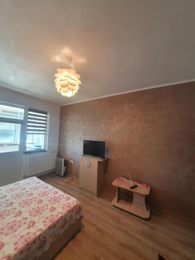 Shopping Cyti Cu 5 Apartment Ramnicu Valcea Ngoại thất bức ảnh